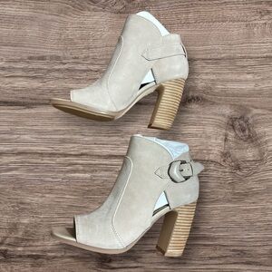 New Vince Camuto Bernida Nubuck Leather Peep Toe Ankle Boots